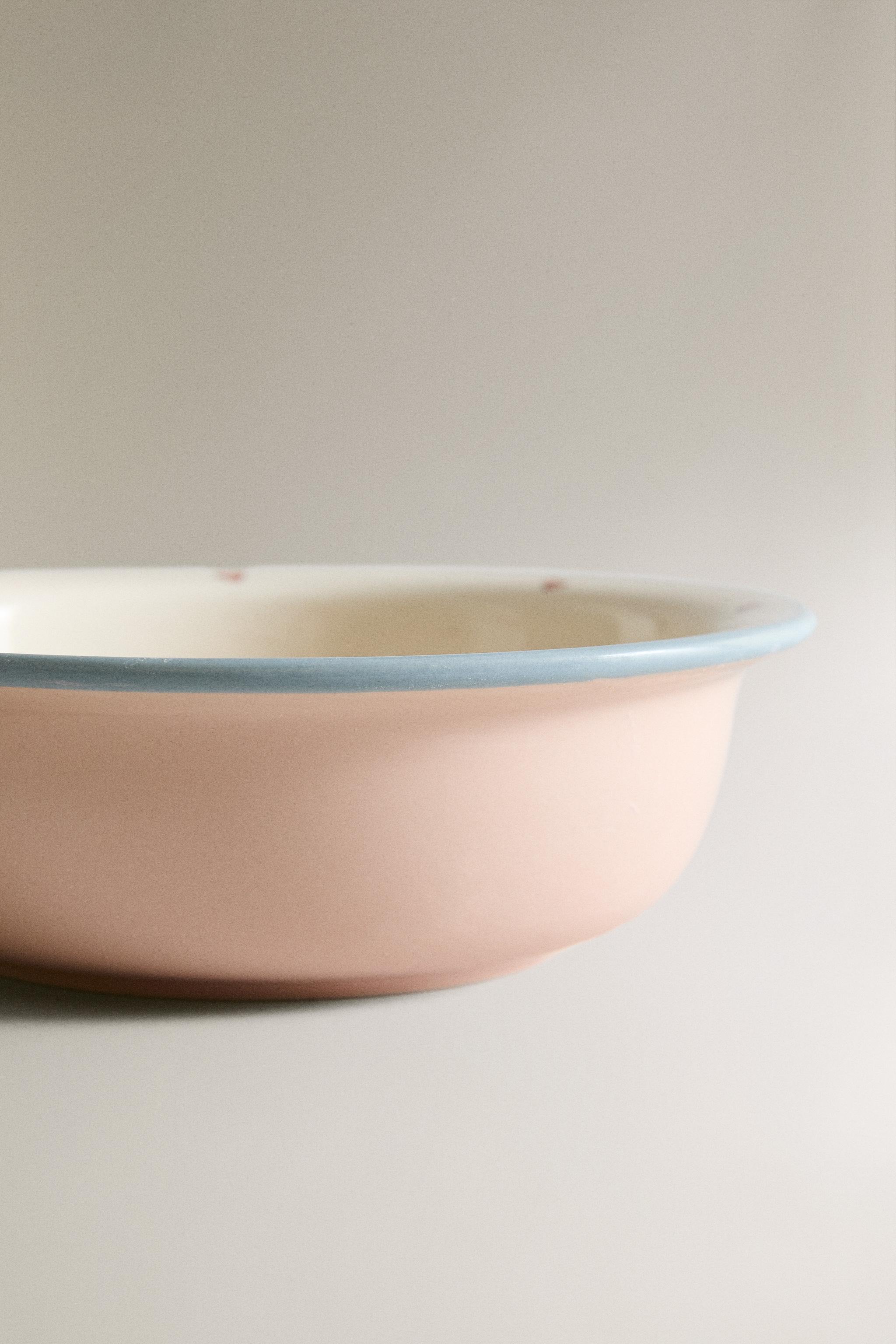 CHILDREN'S CERAMIC SKATER DOG